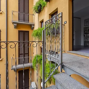 Central Studio Apts Milano-corso Magenta Mediolan